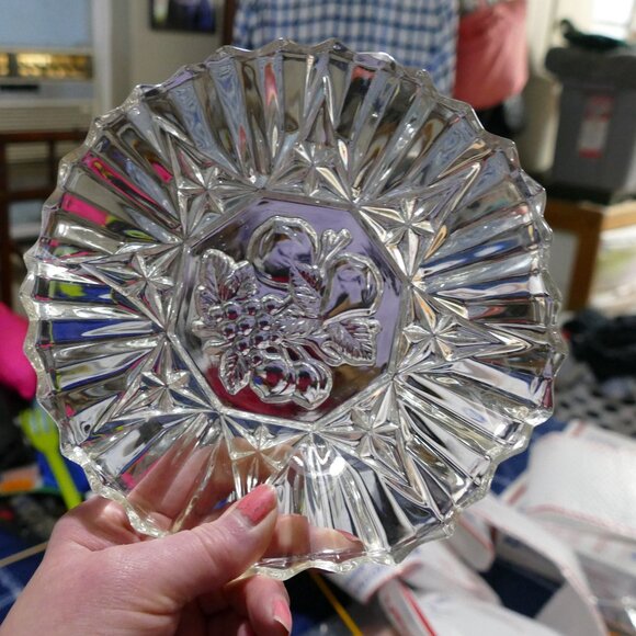 Vintage Federal Clear Glass Fruit Dish/Bowl - Pioneer Pattern w/ Ruffle Edge - Picture 2 of 15